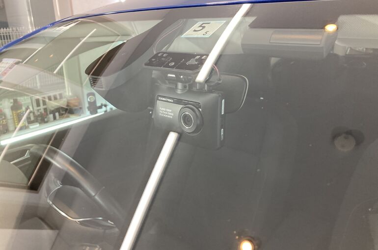 BB677581-BBA9-42CA-B519-FD11395BFAB5