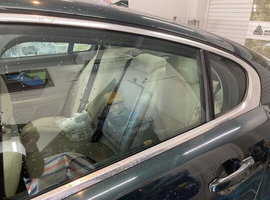 6BFEDB13-2F73-40A2-99EC-072CAC781CDB